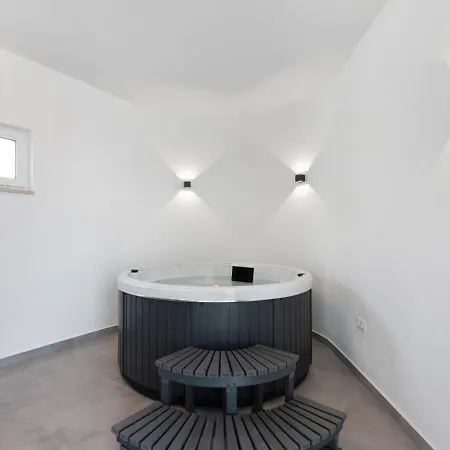 Premium In With Sauna Hébergement de vacances *